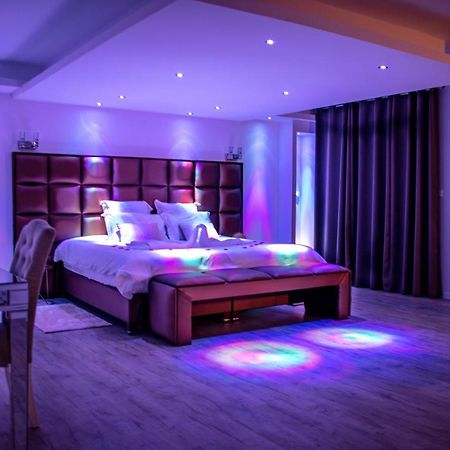Spalace Cuincy Екстер'єр фото